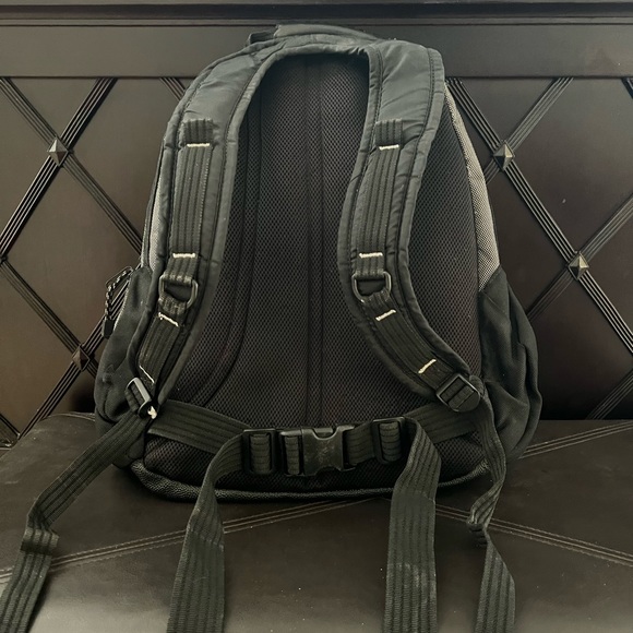 Targus Backpack - Picture 3 of 6